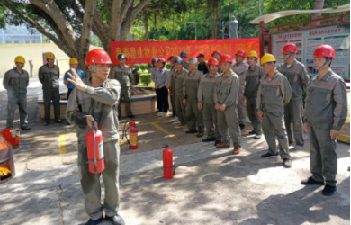 物业公司开展2023年安全生产月消防演练活动
