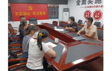 抗疫争分夺秒 志愿服务带来“及时雨”
