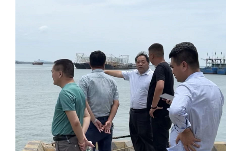 集团公司总经理姜守东亲临一线检查督导船厂改造项目