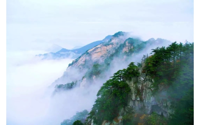 《行走天堂寨》 诗10首  作者;张峰