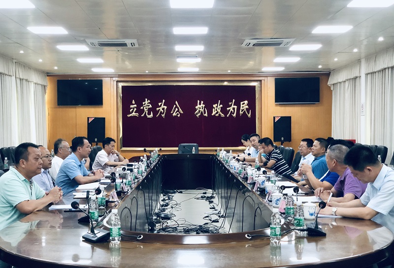 座谈会现场.jpg