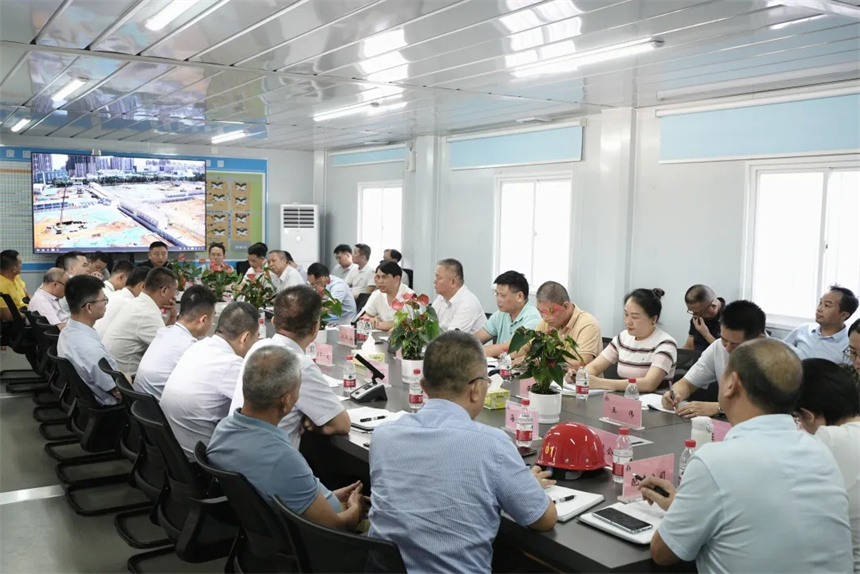 海南建投集团在浩业安居房项目召开合规管理和项目推进工作会.webp.jpg