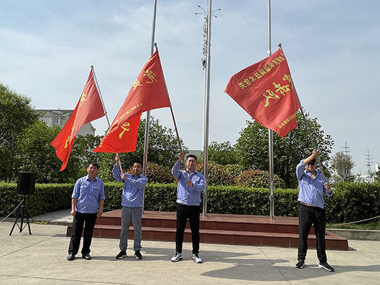 图片关键词 党员突击队1.jpg