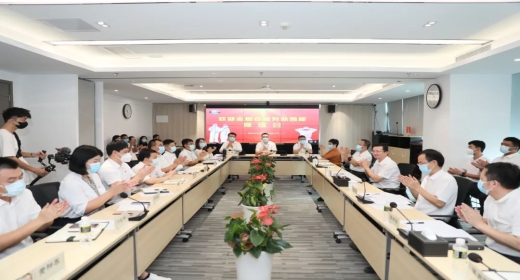 海南控股召开座谈会欢迎抗疫志愿者凯旋